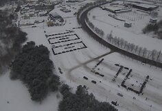 Iš beveik 150 automobilių aikštelėje suformuotas skaičius 100, skirtas pažymėti artėjantį Lietuvos šimtmetį
