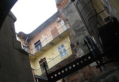 Renovacija dar nepradėta.