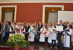 Žiūrų folkloro ansamblis apdovanotas Viniaus Rotušėje