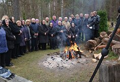 Margionyse tebekūrenami Vėlinių laužai