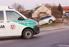 Girto vairuotojo &bdquo;Toyota&ldquo; nulėkė nuo kelio Tauragėje