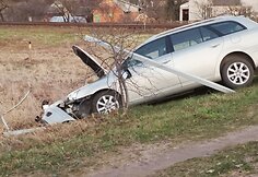 Girto vairuotojo &bdquo;Toyota&ldquo; nulėkė nuo kelio Tauragėje