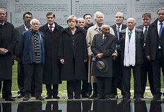 Memorialo atidarymo ceremonijos akimirka