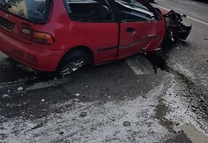 Avarija Pamėnkalnio gatvėje Vilniuje: „Honda“ rėžėsi į stulpą