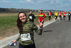 Šiauliuose vyko tradicinis bėgimas naikintuvų kilimo-tūpimo taku „Runway Run 2018“