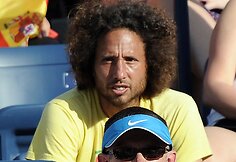 Muzikantas Zachas de la Rocha 