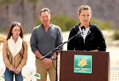 Turnyro &scaron;eimininkas Larry&lsquo;is Ellisonas ir Viktorija Azarenka