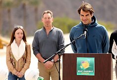 Turnyro &scaron;eimininkas Larry&lsquo;is Ellisonas ir Rogeris Federeris