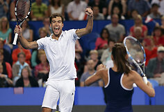 Agnieszka Radwanska ir Jerzy'is Janowiczius