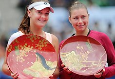 Agnieszka Radwanska ir Vera Zvonareva  