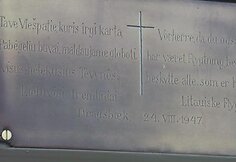 Danijoje lietuviai ir danai susirinko &scaron;vęsti draugystės prie 1947 m. pastatyto lietuvi&scaron;ko kryžiaus
