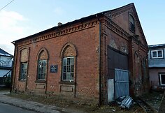 Lietuvai atkūrus nepriklausomybę žydų maldos namų pastate veikė padangų montavimo įmonė