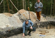 Archeologiniai radiniai Mineiki&scaron;kių piliakalnyje