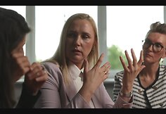 Dr. Neringa Palionienė (centre), dr. Ramunė Jakštienė (dešinėje). Dokumentinio filmo kadras