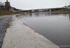 Neries pakrantės slūgstant vandeniui
