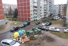 Taip atrodo teritorija prie konteinerių Karoliniškėse