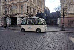 Autonominio automobilio bandymai