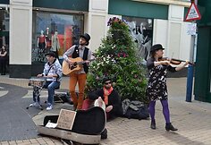 Kauno roko grupės &bdquo;The Moon Band&ldquo; koncertinis turnė Didžiojoje Britanijoje