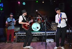 Kauno roko grupės &bdquo;The Moon Band&ldquo; koncertinis turnė Didžiojoje Britanijoje
