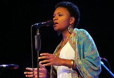 Lizza Wright