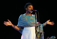 Lizza Wright