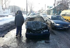 Kaune sudegė automobilis BMW