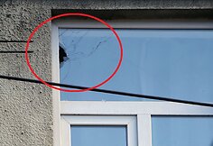 Išdaužtas langas Šv.Gertrūdos gatvėje Kaune