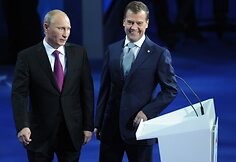 D.Medvedevas ir V.Putinas partijos suvažiavime