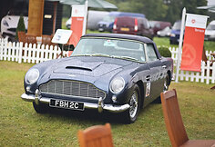 „Aston Martin“ automobilis