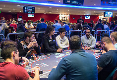 Matas Cimbolas WPT finalinio stalo burbulo fazės metu