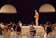Oskaras Kor&scaron;unovas Venecijos bienalėje sukūrė sprogimą