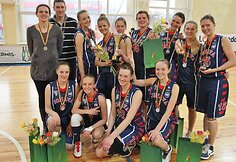 Su Jonavos merginų krep&scaron;inio komanda