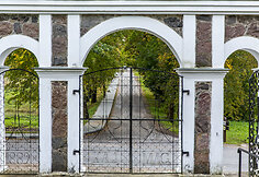   Antazavės Dievo Apvaizdos bažnyčia vartai ir varpinė