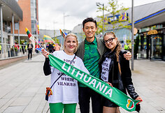 Stebėti antrojo &bdquo;Eurovizijos&ldquo; pusfinalio rinkosi pasipuo&scaron;ę gerbėjai