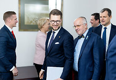 Lukas Savickas, Juozas Olekas