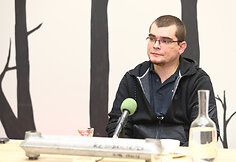Emilis Vėlyvis   