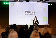 15min grupės „Interneto pusryčiai“