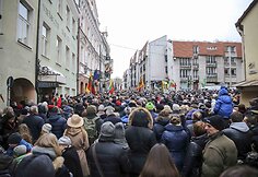 Vasario 16-osios minėjimas prie Signatarų namų Vilniuje