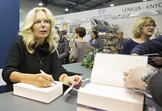 Lucinda Riley 