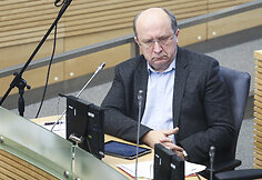 Neeilinė Seimo sesija