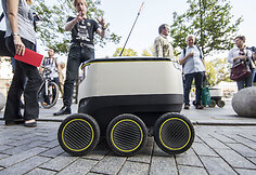 Estijos startuolio &bdquo;Starship Technologies&ldquo; gatvės robotai