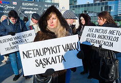 Senamiesčio mokyklos bendruomenės protesto akcija