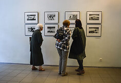Fotomenininko Juozo Kazlausko fotografijų paroda &bdquo;Savaitgalis pragare&ldquo;