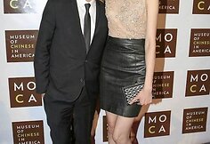 Modelis Fei Fei Sun ir dizaineris Jasonas Wu
