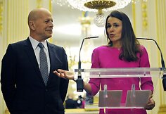 Bruce'as Willisas ir Aurelie Filippetti