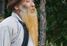 Išmintingas ir mąslus atsiskyrėlio žvilgsnis (Šangri La apygarda, Kinija)