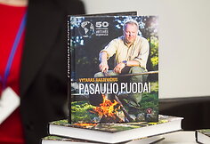 Knygos &bdquo;Pasaulio puodai&ldquo; pristatymo akimirka