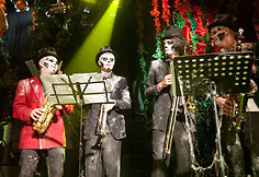&bdquo;Bad Ass Retro Orchestra&ldquo; grupė