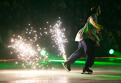 „Liepsnojantis Kalėdų ledas 2012“