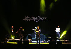 Grupės &bdquo;Naturally 7&ldquo; vaikinų balsai virto muzikos instrumentais